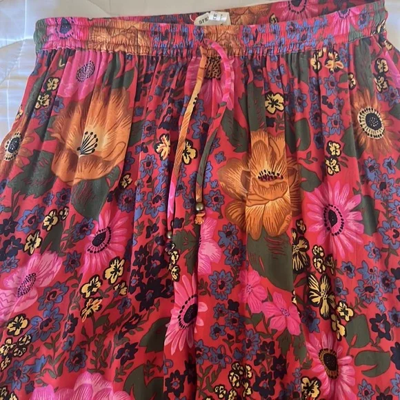 Spell Skirt - Picture 1 of 4